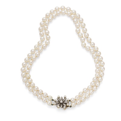 Lot 18 - A cultured pearl necklace