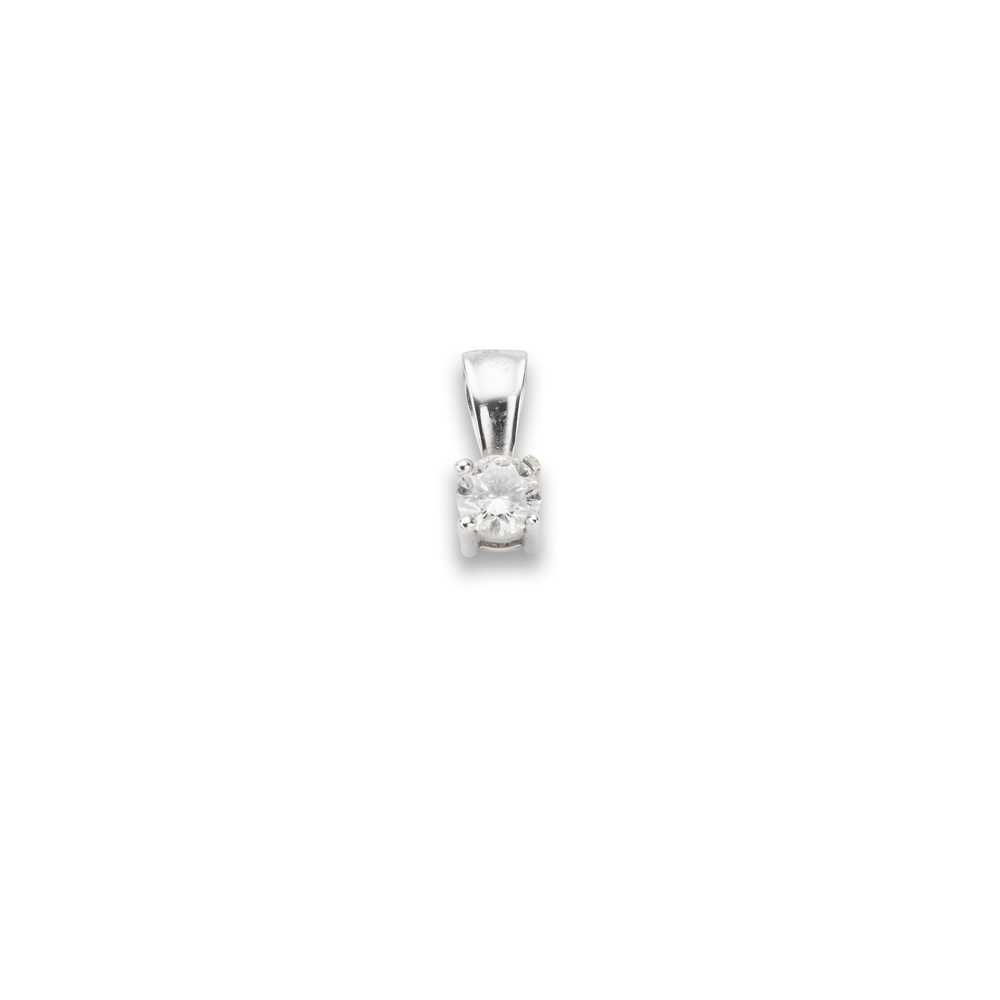 Lot 35 - A diamond single-stone pendant