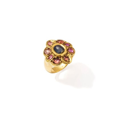 Lot 124 - A 19th century gem-set dress ring