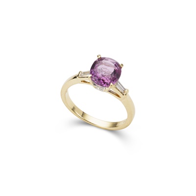 Lot 205 - A pink sapphire and diamond ring