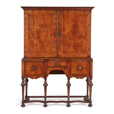 Lot 11 - QUEEN ANNE STYLE WALNUT CABINET-ON-STAND