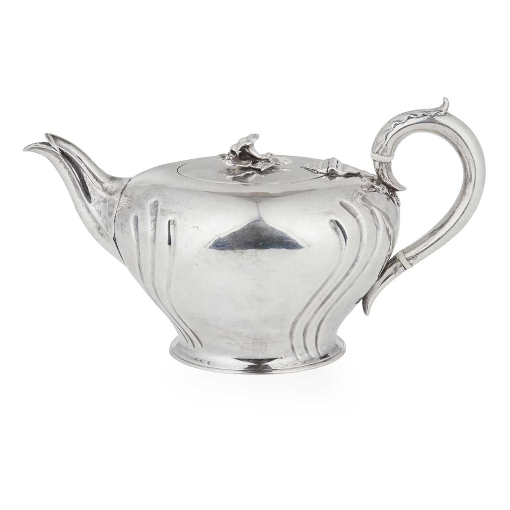 Lot 77 - A Victorian teapot