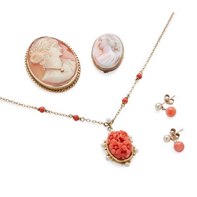 Lot 55 - Deakin & Francis: A coral and pearl pendant necklace
