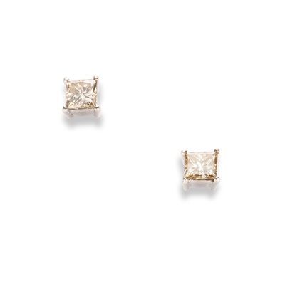 Lot 109 - A pair of diamond stud earrings