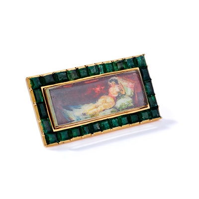 Lot 132 - An emerald-set painted miniature brooch