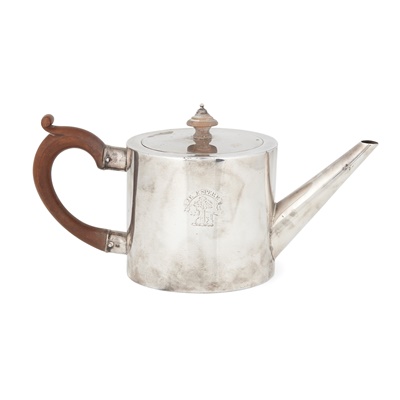 Lot 104 - A George III drum teapot