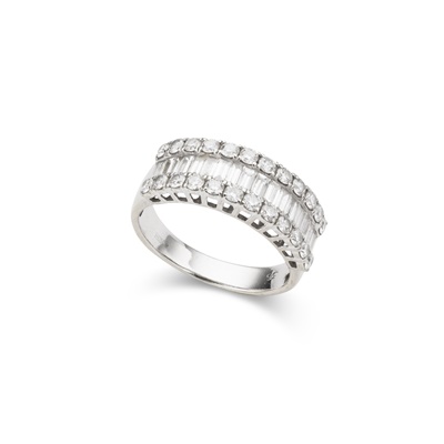 Lot 211 - A diamond half-eternity ring