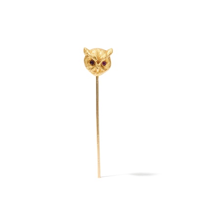 Lot 102 - In the style of Paul Robin: An owl stickpin, circa 1890