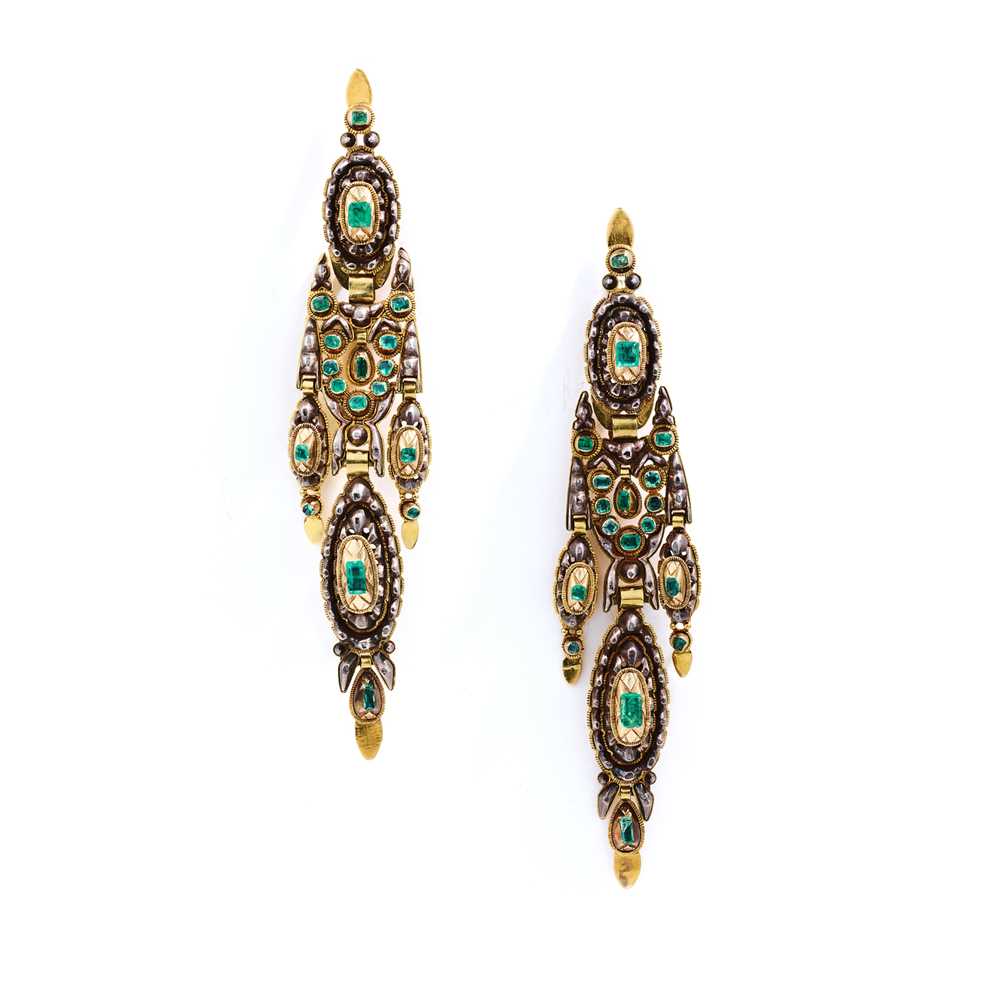Lot 129 - A pair of late 18th / early 19th century Catalan emerald and diamond earrings