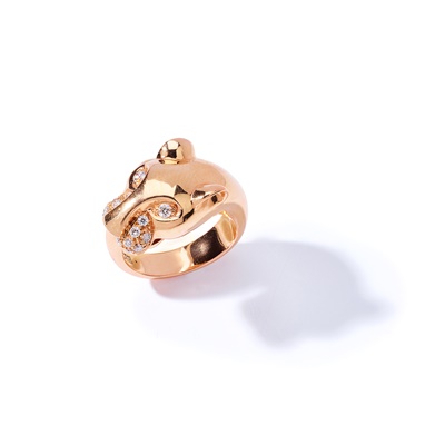 Lot 52 - Leo Pizzo: A diamond-set dress ring