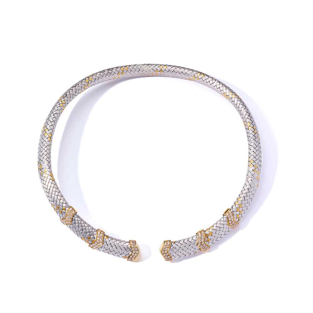 Lot 91 - Arimar: A diamond-set torque necklace