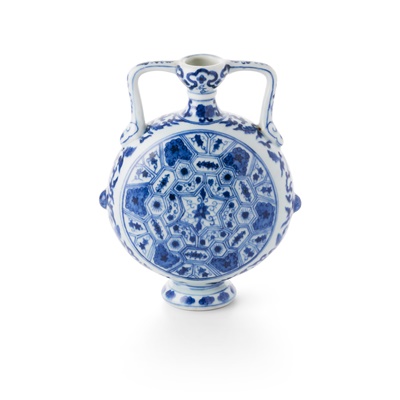Lot 170 - BLUE AND WHITE MOONFLASK, BIANHU