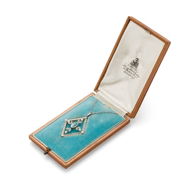 Lot 10 - An Edwardian aquamarine and seed pearl pendant