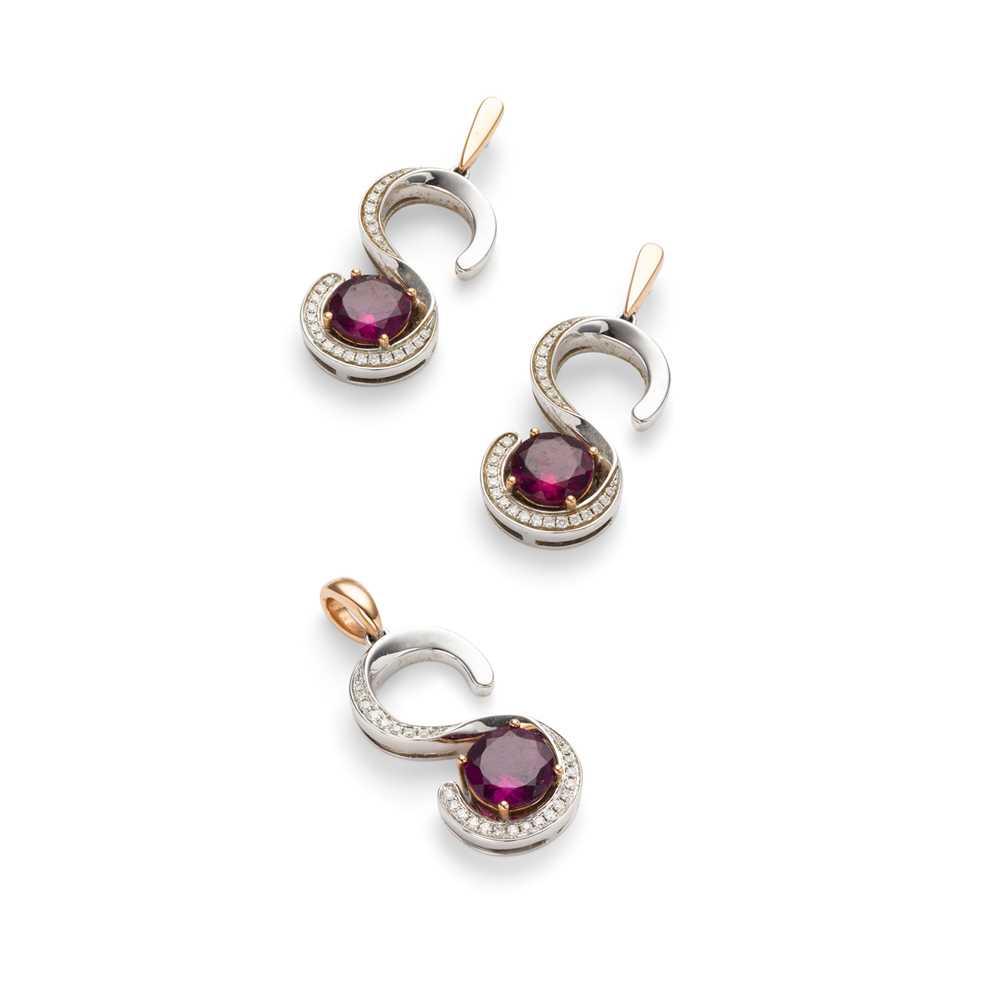 Lot 90 - A pair of rhodolite garnet and diamond earrings and a matching pendant