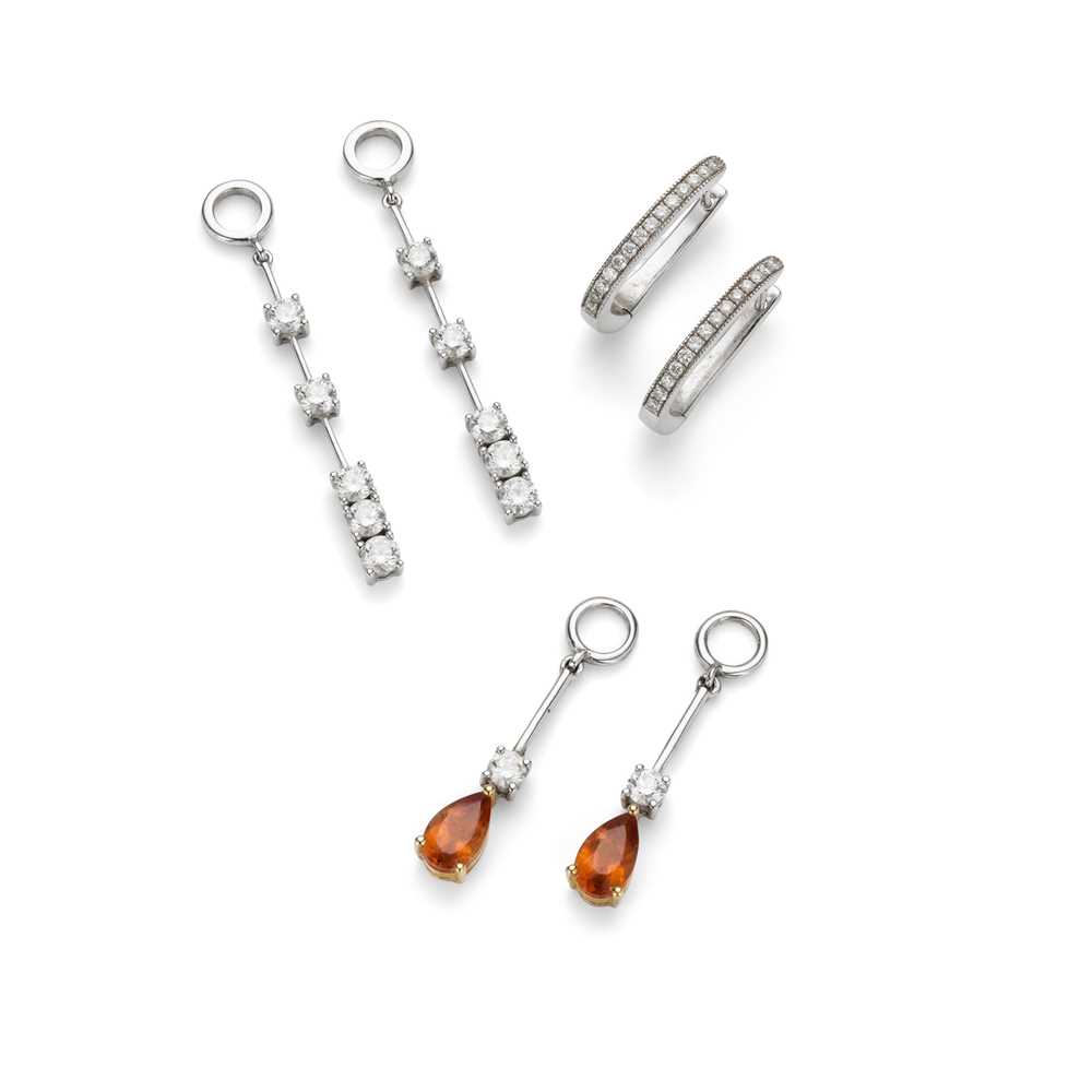 Lot 113 - A pair of diamond earrings