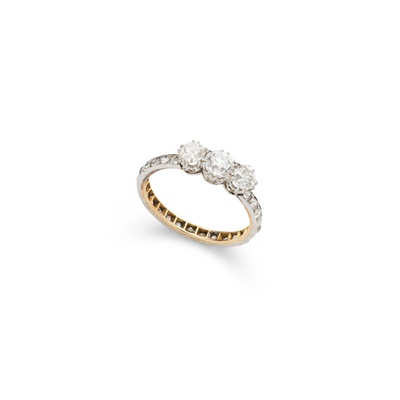 Lot 11 - A diamond three-stone ring