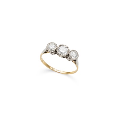 Lot 92 - A diamond three-stone ring