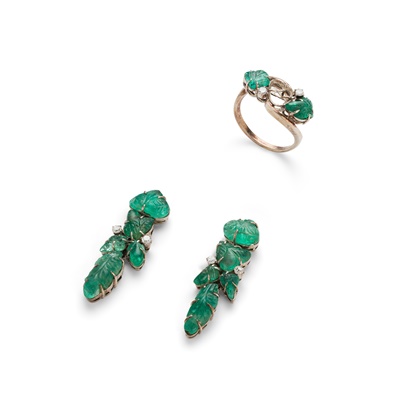 Lot 197 - A pair of emerald and diamond pendent earrings