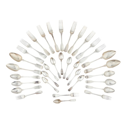 Lot 140 - A collection of Fiddle pattern flatware