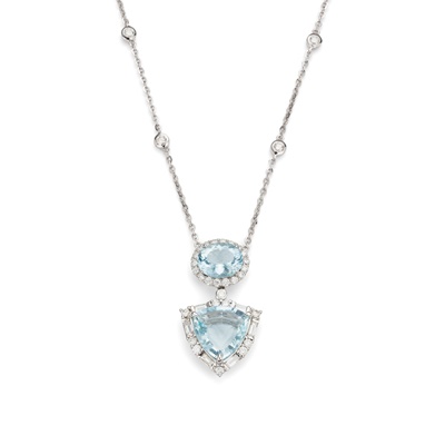 Lot 199 - An aquamarine and diamond pendant