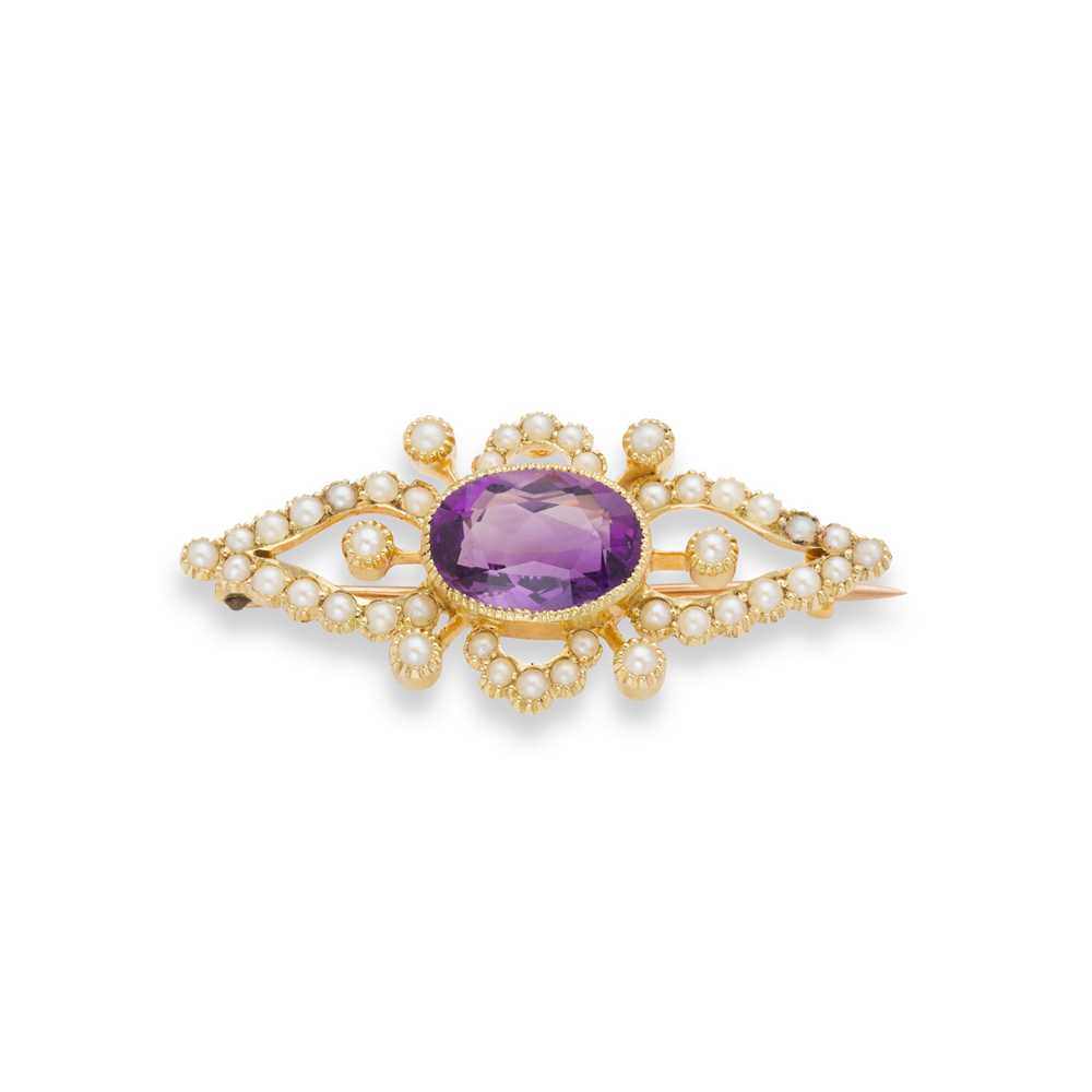 Lot 80 - An early 20th century amethyst and seed pearl brooch