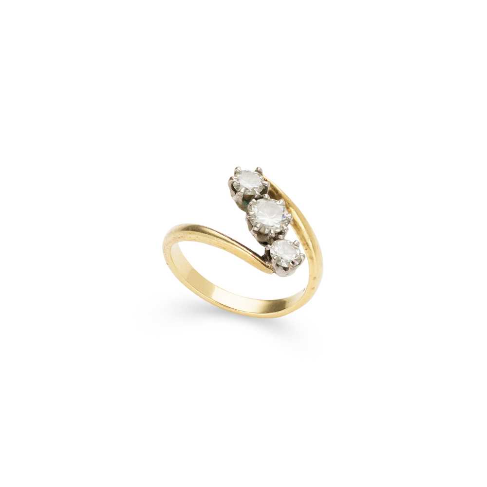 Lot 3 - A diamond three-stone ring