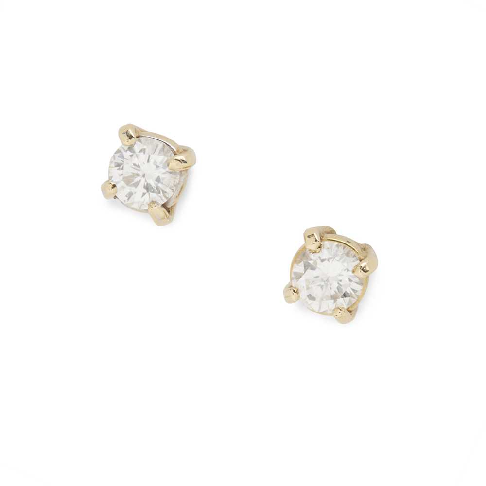 Lot 110 - A pair of diamond stud earrings