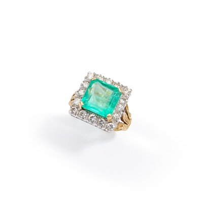 Lot 3 - An emerald and diamond cluster ring