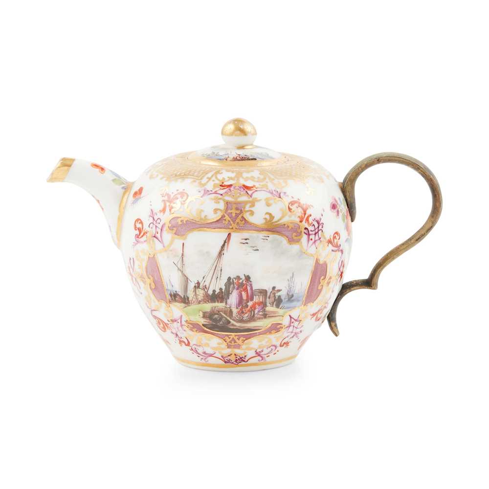 Lot 10 - MEISSEN MINIATURE TEAPOT AND COVER