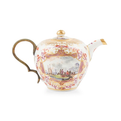 Lot 10 - MEISSEN MINIATURE TEAPOT AND COVER