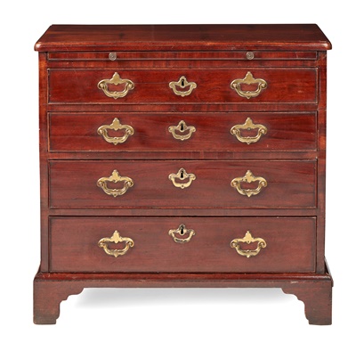Lot 139 - GEORGE III SMALL BACHELOR'S CHEST OF DRAWERS