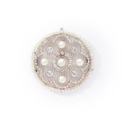 Lot 60 - A Belle Époque pearl and diamond brooch/pendant circa 1910
