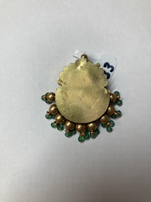 Lot 33 - An Indian gem-set pendant