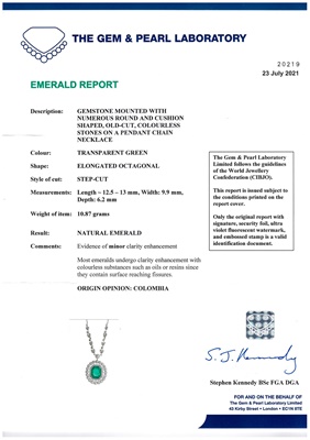 Lot 57 - An Edwardian emerald and diamond pendant, circa 1910