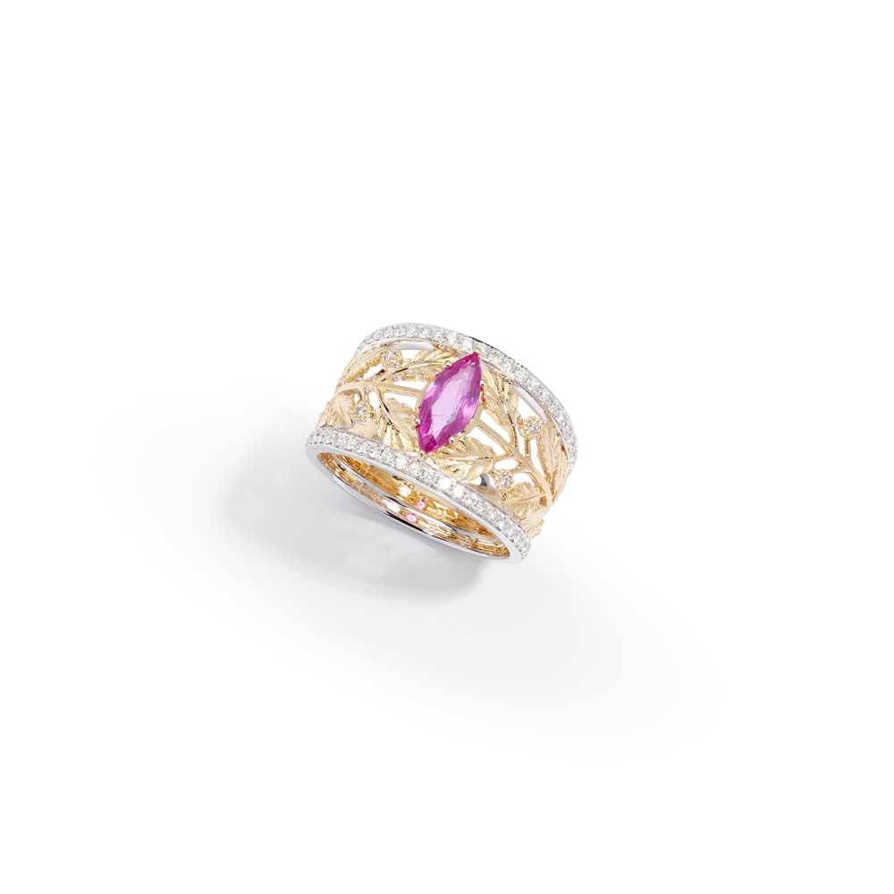 Lot 26 - A pink sapphire and diamond dress ring