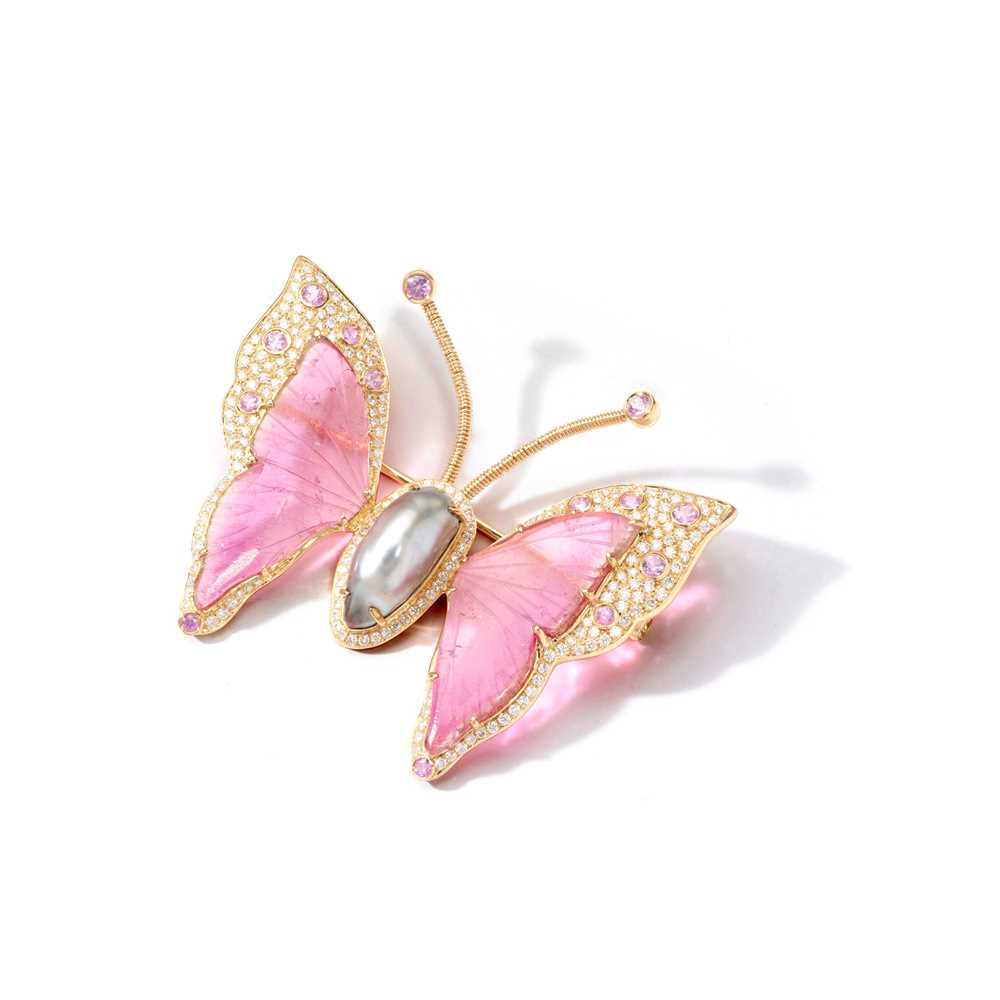 Lot 68 - A gem-set butterfly brooch