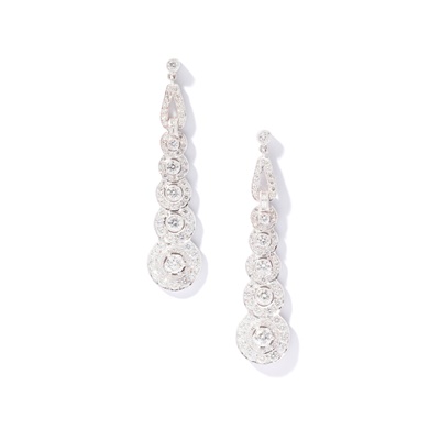 Lot 80 - A pair of diamond pendent earrings