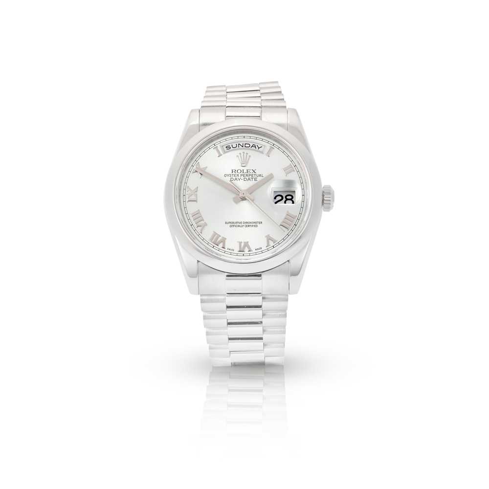 Lot 131 - Rolex: a platinum wristwatch