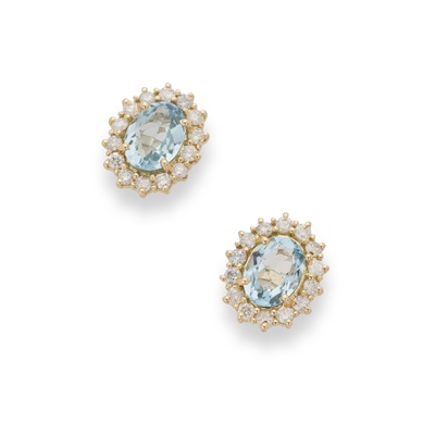 Lot 115 - A pair of aquamarine and diamond cluster earrings
