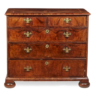 Lot 10 - QUEEN ANNE WALNUT CHEST OF DRAWERS
