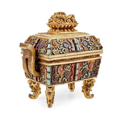 Lot 31 - [A PRIVATE SCOTTISH COLLECTION, EDINBURGH] HARDSTONE AND CORAL-INLAID GILT BRONZE CENSER, FANGDING