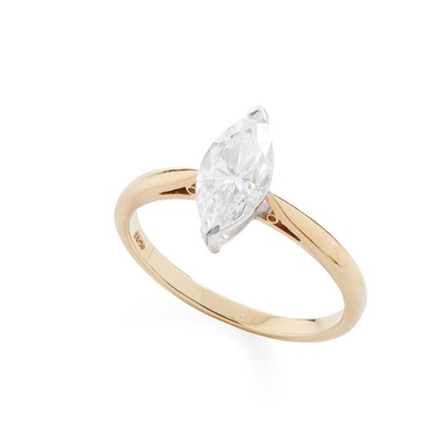 Lot 70 - A diamond single-stone ring