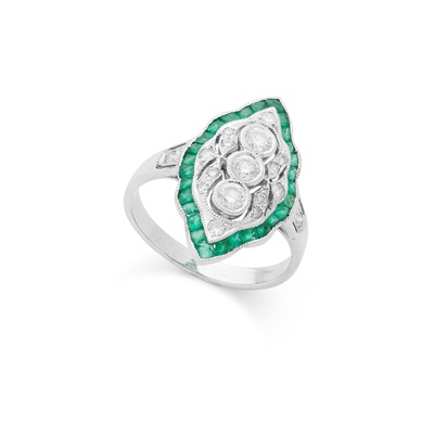 Lot 180 - An emerald and diamond dress ring