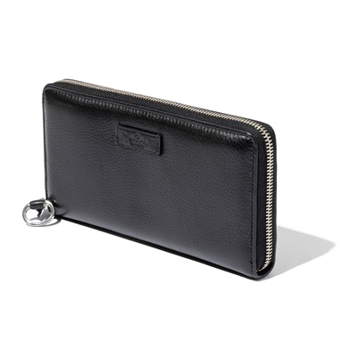 Lot 47 - Gucci: A black leather purse