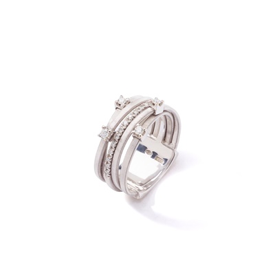 Lot 191 - Marco Bicego: A diamond ring