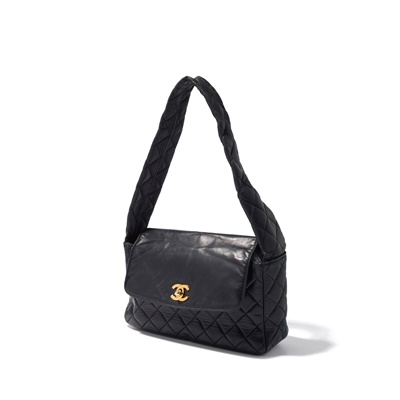 Lot 11 - Chanel: Vintage black leather shoulder bag
