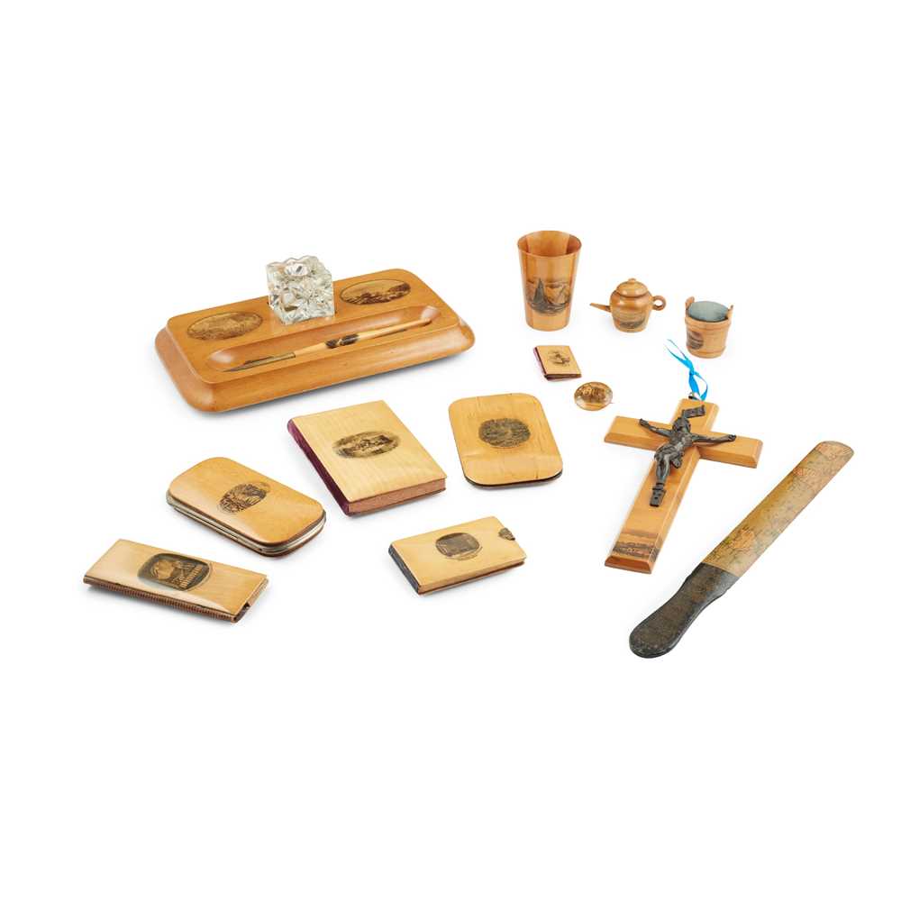 Lot 20 - A COLLECTION OF MAUCHLINE WARE