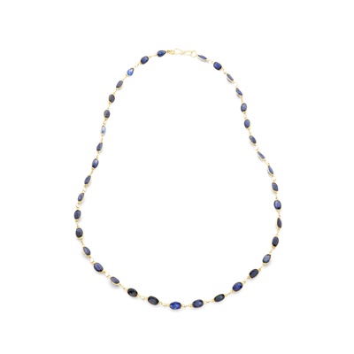 Lot 33 - A sapphire necklace
