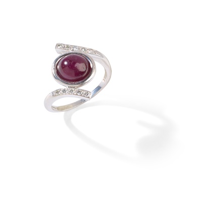 Lot 14 - Andrew Grima: A ruby and diamond ring, 1979