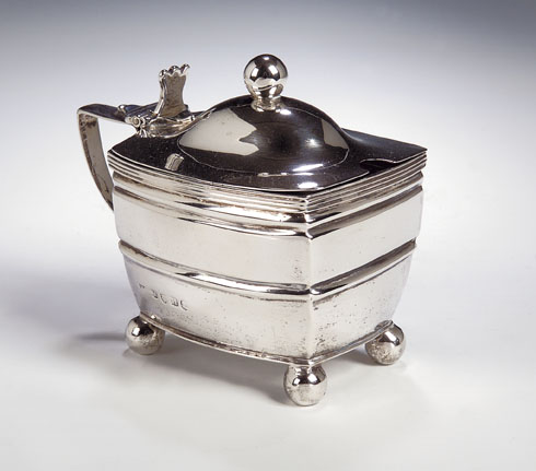 Lot 32 - A George III parcel gilt silver mustard pot,...